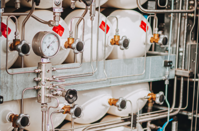 What is the difference between gases?